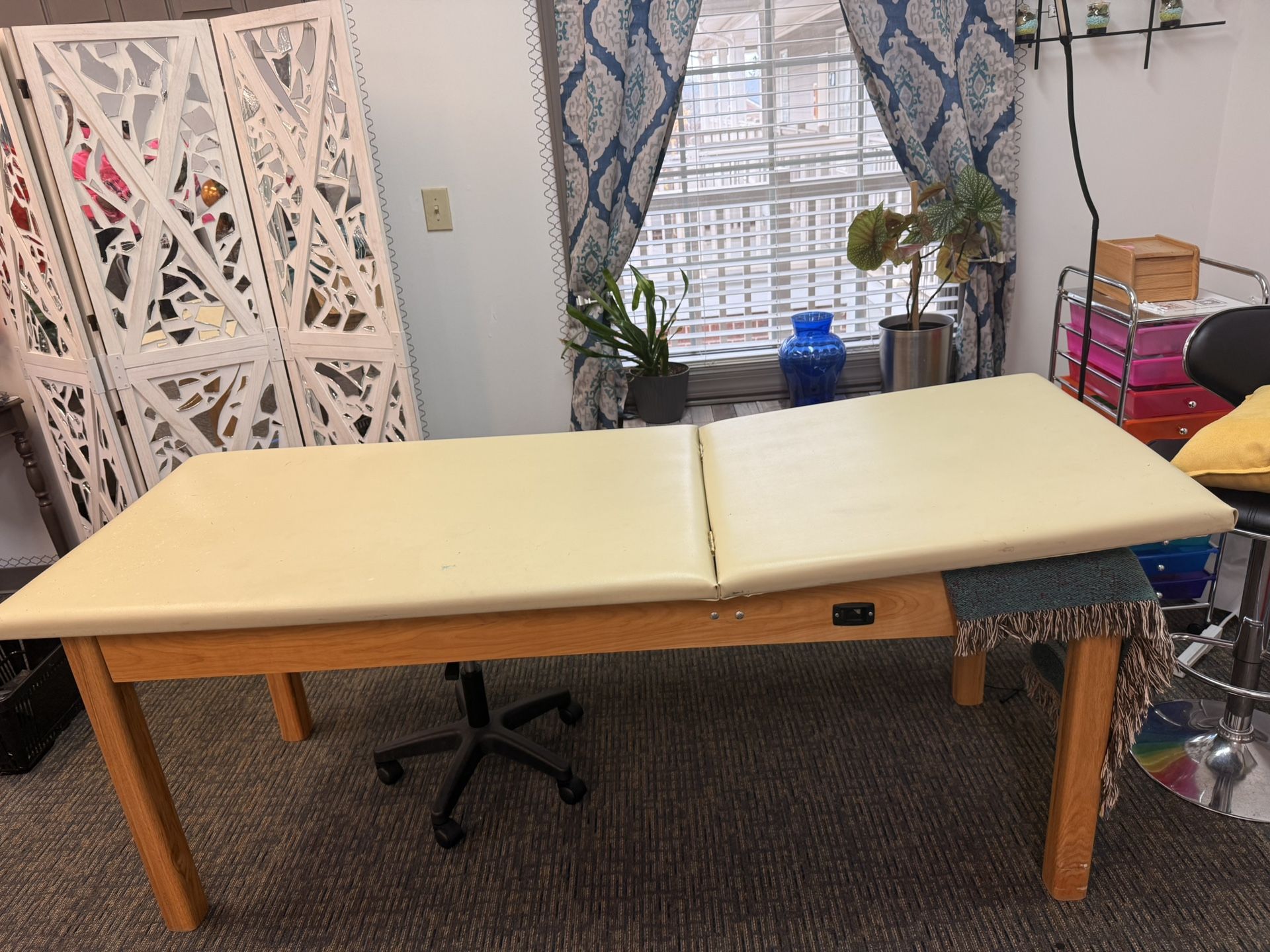 Massage Table (stationary)