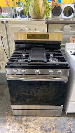 SAMSUNG STOVE