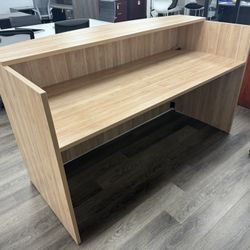 New commercial grade 6 Foot Reception Desk