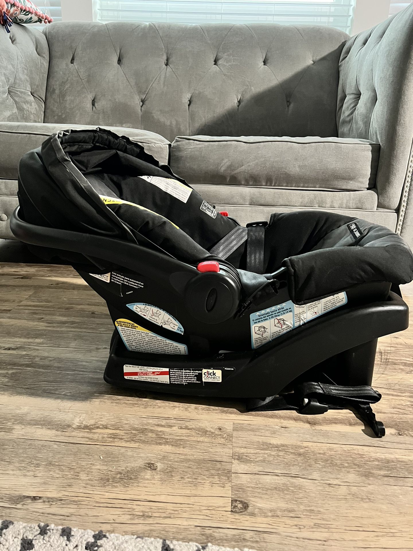 Graco Snugride 30 Infant Car Seat with Adjustable Base