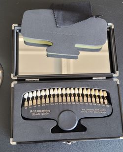 R-20 20 Color Dental Shade Guide Teeth Whitening Shade Guide Vita Shade Guide Bleaching