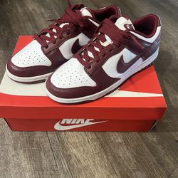 Nike dunk low Team Red