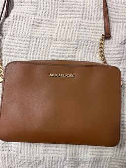 Michael kors cross body