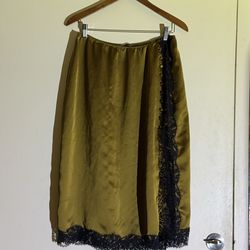 OLIVE GREEN MIDI SATIN SKIRT WITH BLACK LACE