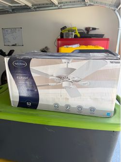 Harbor Breeze Classic 52-inch White Ceiling Fan Brand New in Box