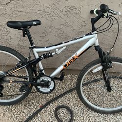 DBX Vanquish Kids Mountain Bike 24”