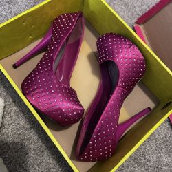 Women’s Shoes 