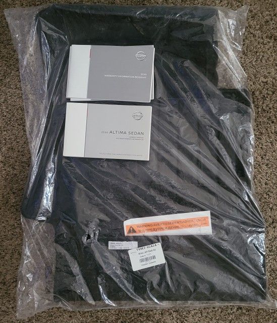 NISSAN ALTIMA FLOORMATS (COLOR:BLACK)  WITH 2020 OWNERS MANUAL INCLUDED