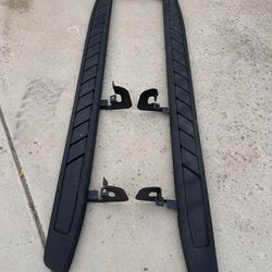 2024 Chev/GMC 1500/2500 CREW CAB OE STEPS