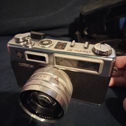 Yashica 35 Electro 