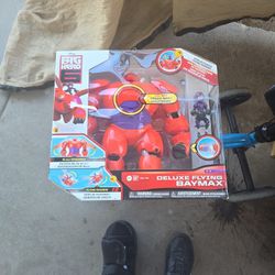 Big Hero 6 Deluxe Flying  Baymax