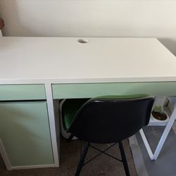 Cute/sturdy Office Desk Green/white with Chair