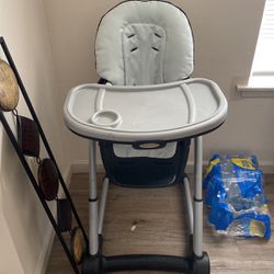 GRACO HIGHCHAIR/BOOSTER SEAT