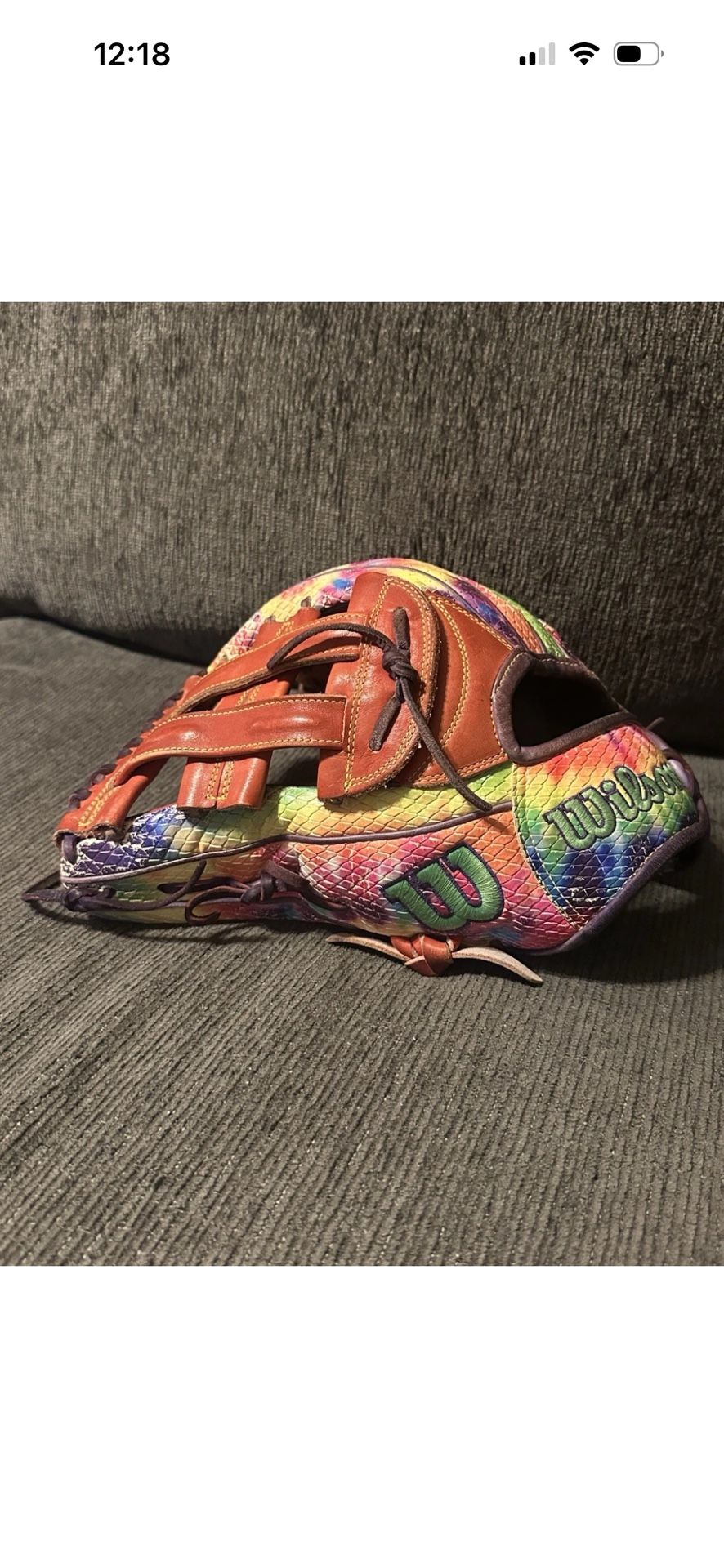 Wilson A2000 Lefty Baseball Glove