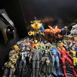 30 Action Figures 