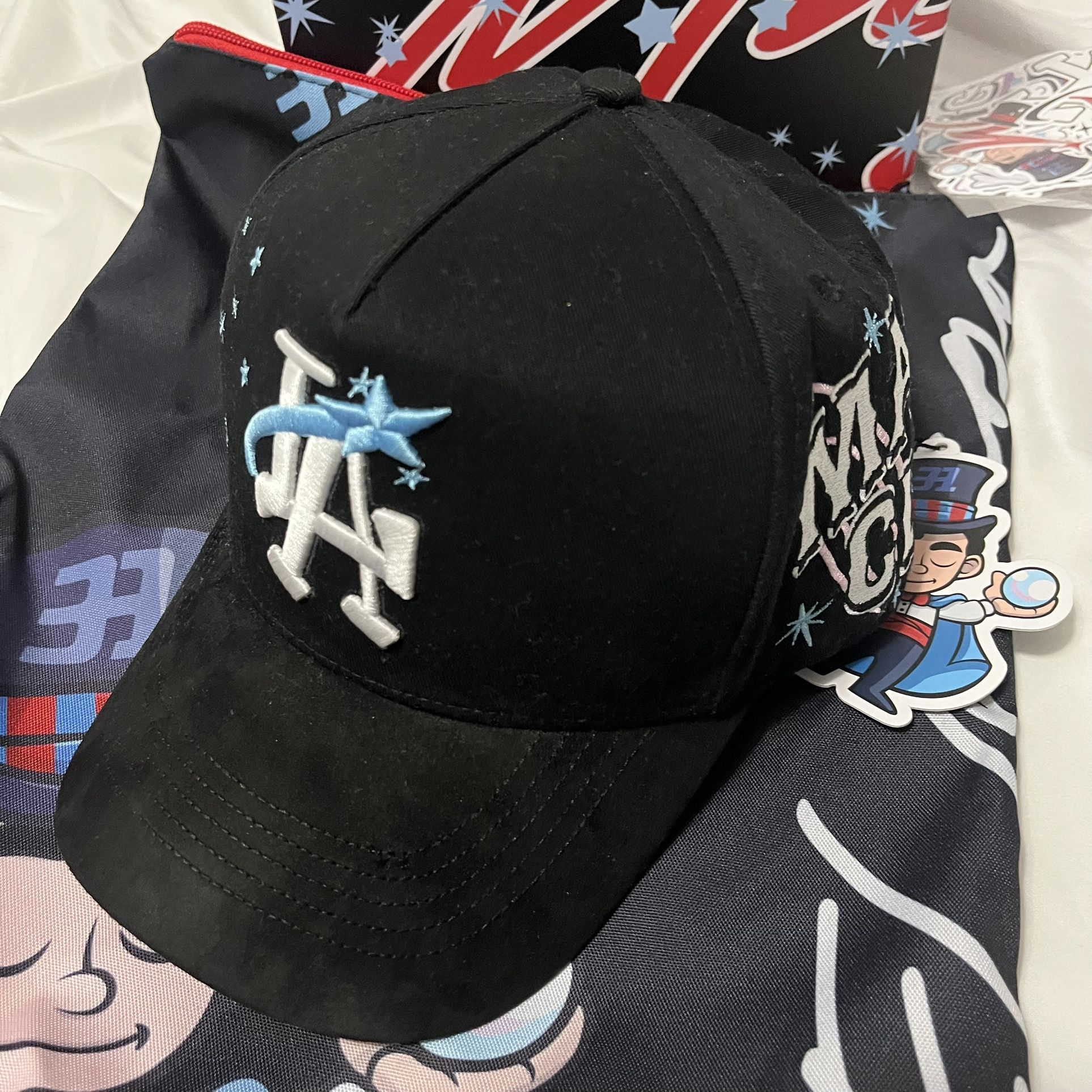 Thirty One Hats X El Mago Blue Hat Includes Box & Accessories