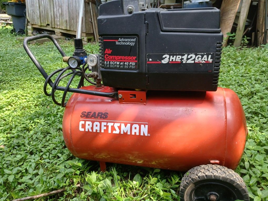 12gal 3hp Air Compressor In Excellent Condition, Works Great