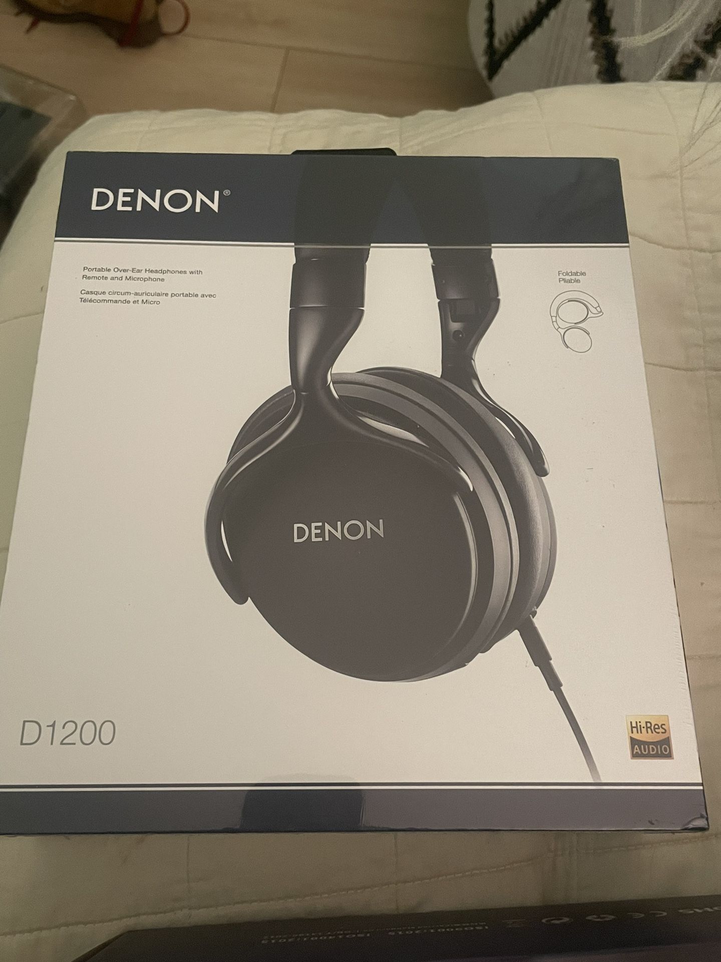Demon D1200 black headphones