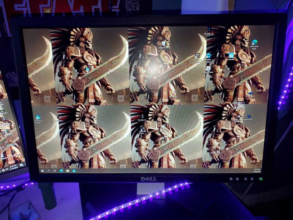 DELL DESKTOP COMPUTER MONITOR π₯..WORKS GOOD..21 INCHES..TEST IT BEFORE YOU BUY IT...FLIPS UP DOWN...