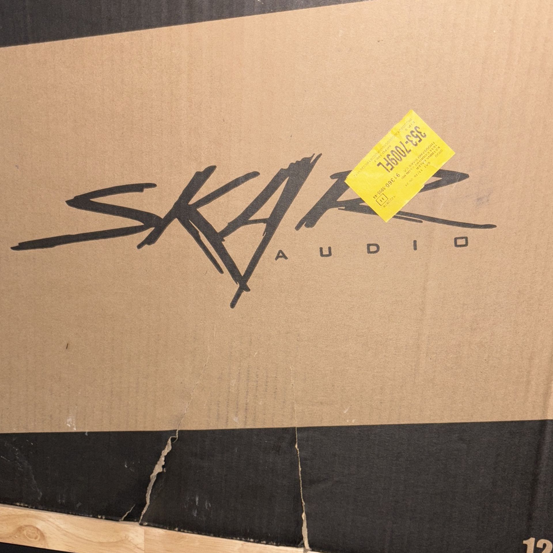 SKAR AUDIO 12” LOADED SUBWOOFER ENCLOSURE