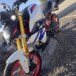 2022 BMW G 310 R