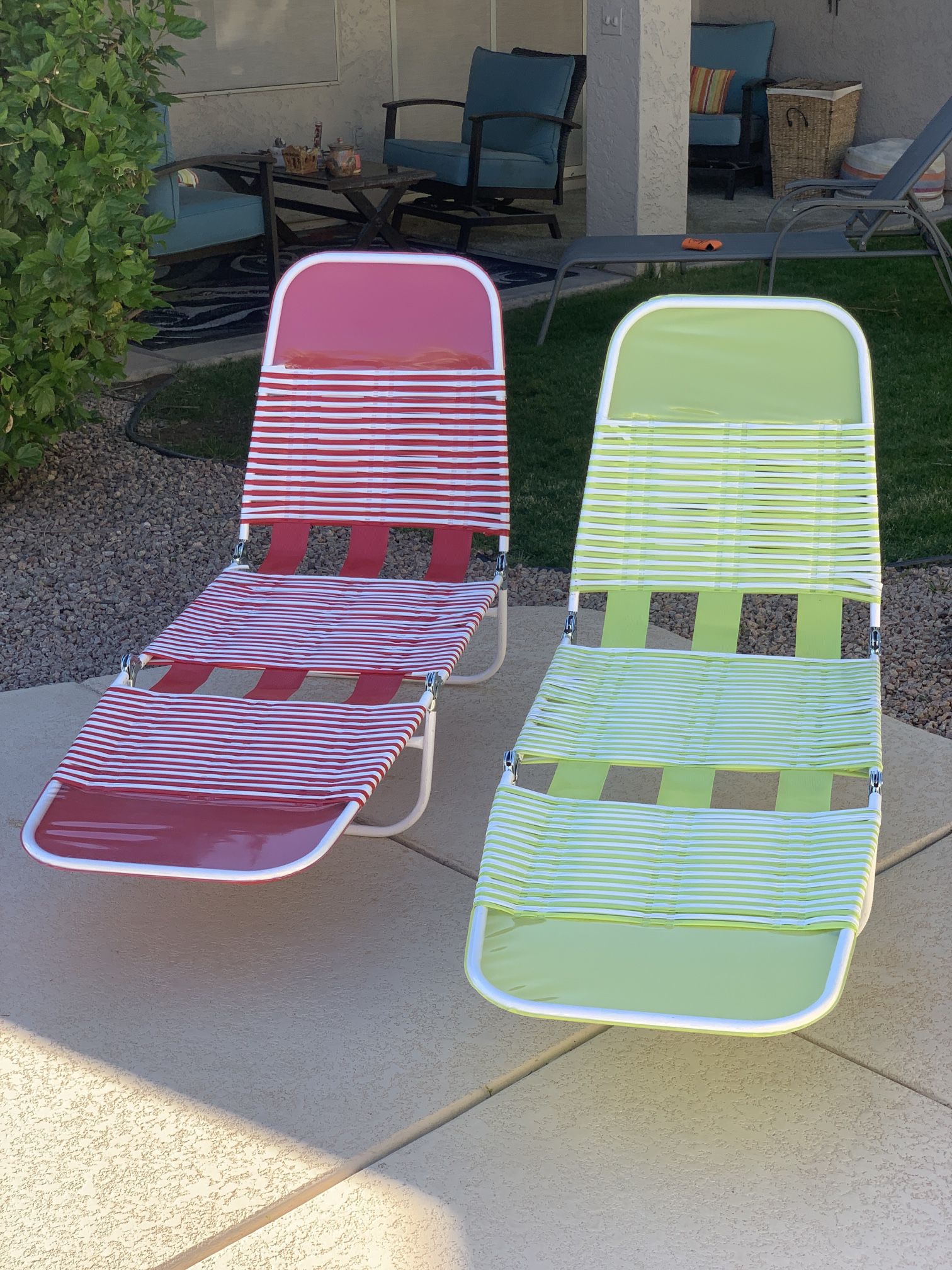  Rare Find. (to A Good Home) (2) Like New Vintage Tri-fold Vinyl Patio Loungers (2) 