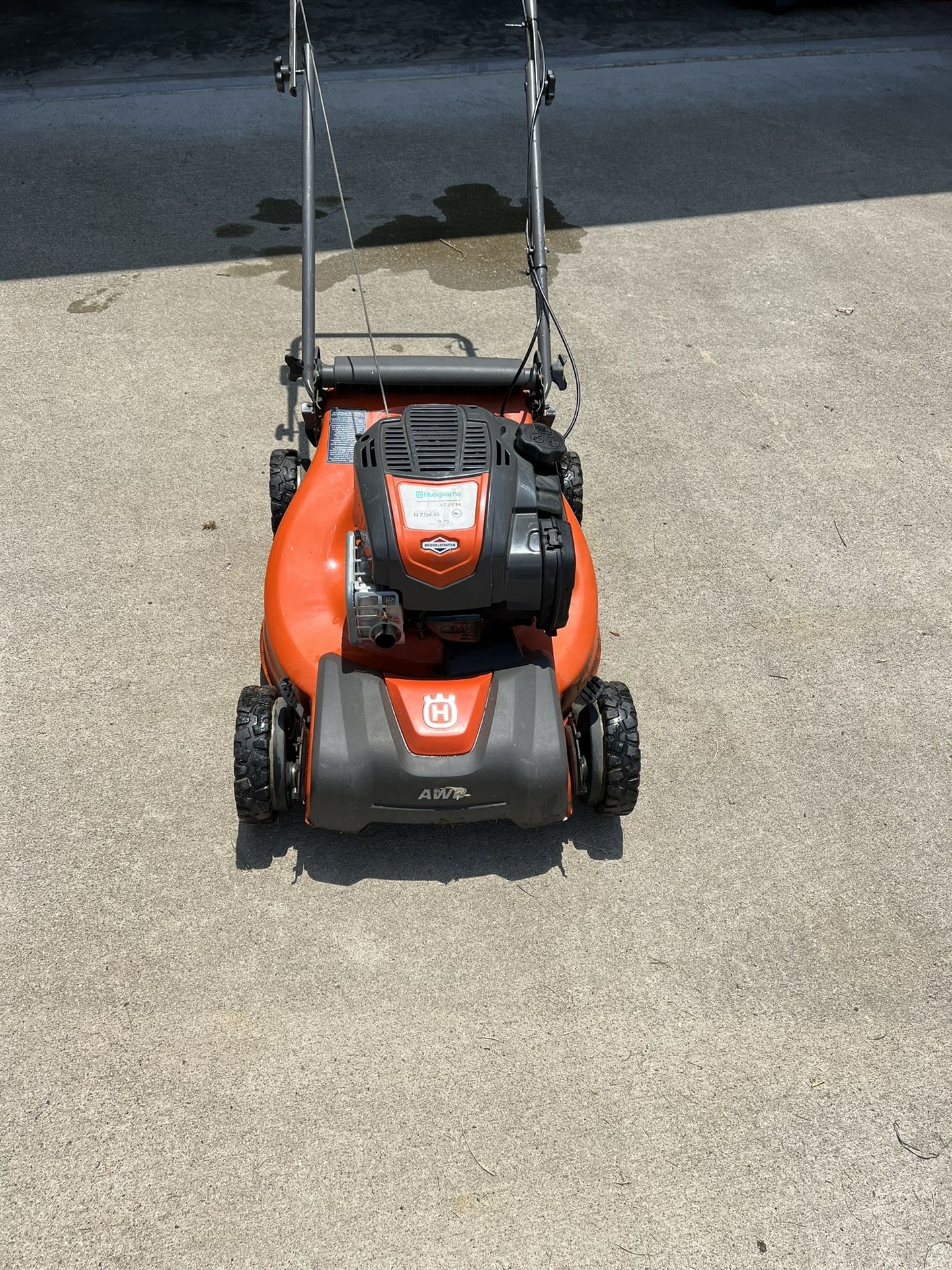 Husqvarna LC 221a (21”) Self-Propelled Lawn Mower With Bagger
