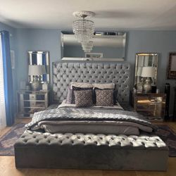 Queen Bedroom Set With Extras 