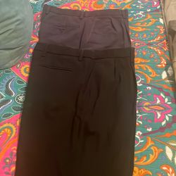 Men’ Pleated Dockers