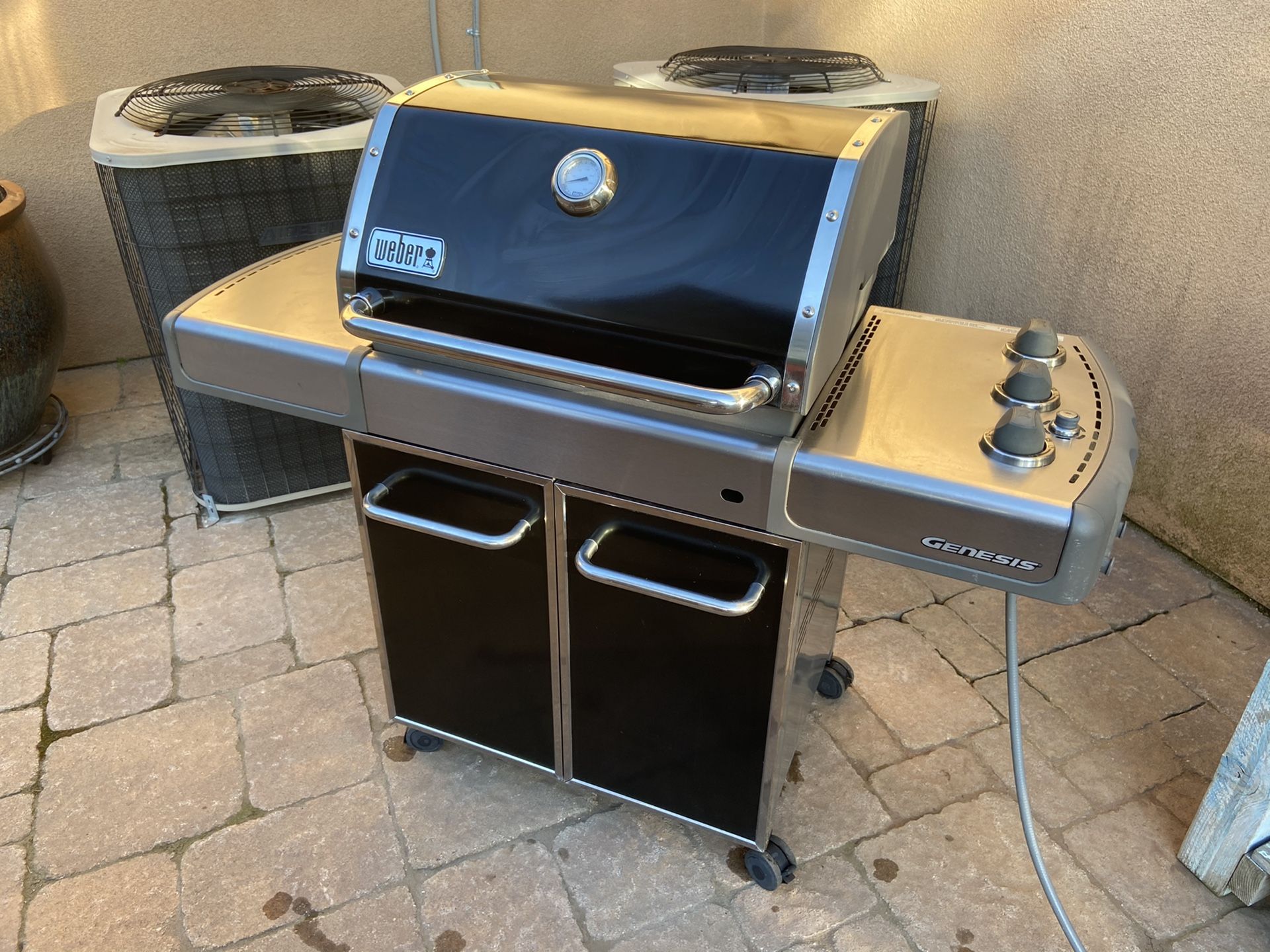 Weber genesis grill BBQ