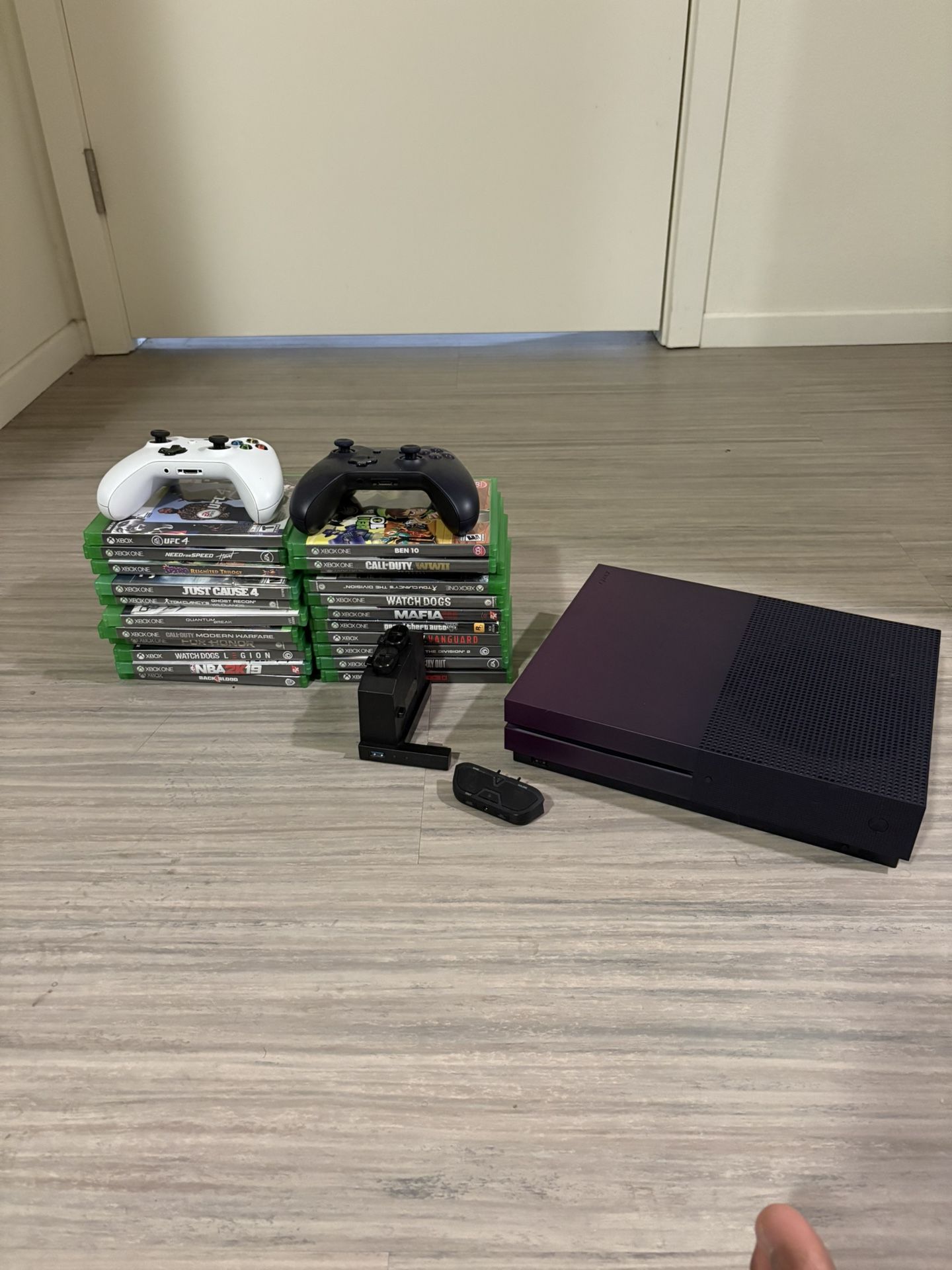 Xbox One Slim