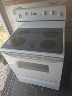 Whirlpool Stove GREAT CONDITION