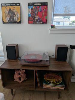 Crosley Liam Medium Record Player Table