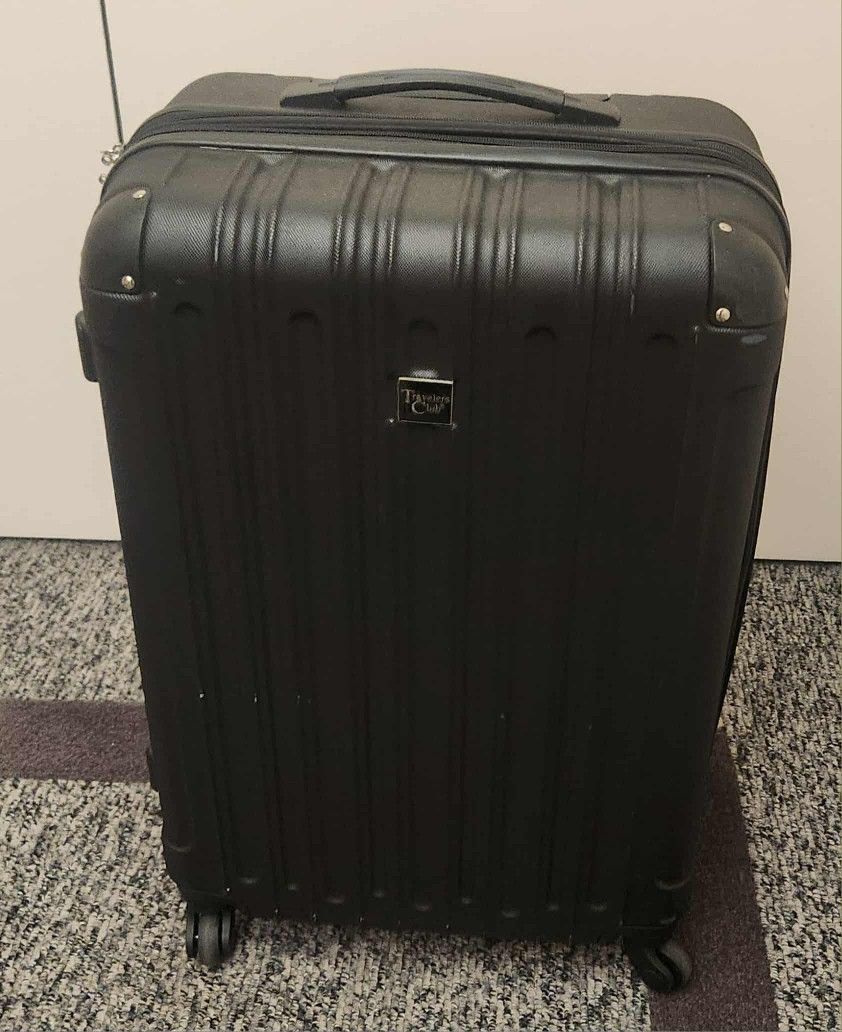 Travelers Club hardside expandable spinner luggage. 26 Inch