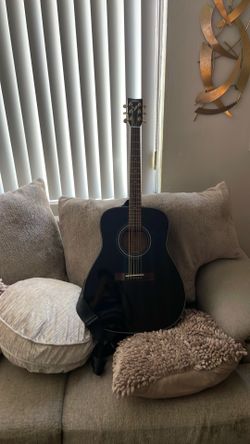 Selling Yamaha F-335