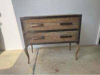 Bedside table/set of drawers