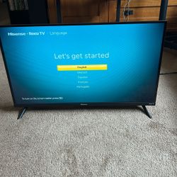 Hisense 32-Inch Class H4 Series HD Roku Smart TV (32H4030F3) - 720P HD LCD Screen, LED TV, DTS TruSurround Sound, Motion Rate 120, Gmaing Mode