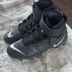 Nike Lineman Football Cleats