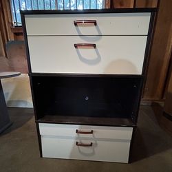 Dresser/storage with cabinet