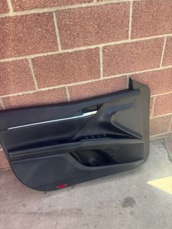 LEFT DRIVER SIDE FRONT DOOR PANEL WITH SWITCH CONTROL 2019 TOYOTA CAMRY.