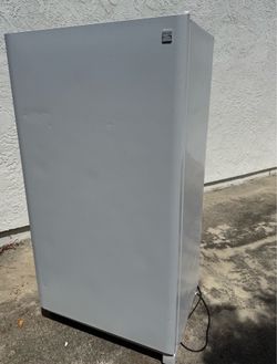 Upright 18cft Freezer Very Good Condition