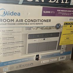 Midea Window Air Conditioner  12000 BTU
