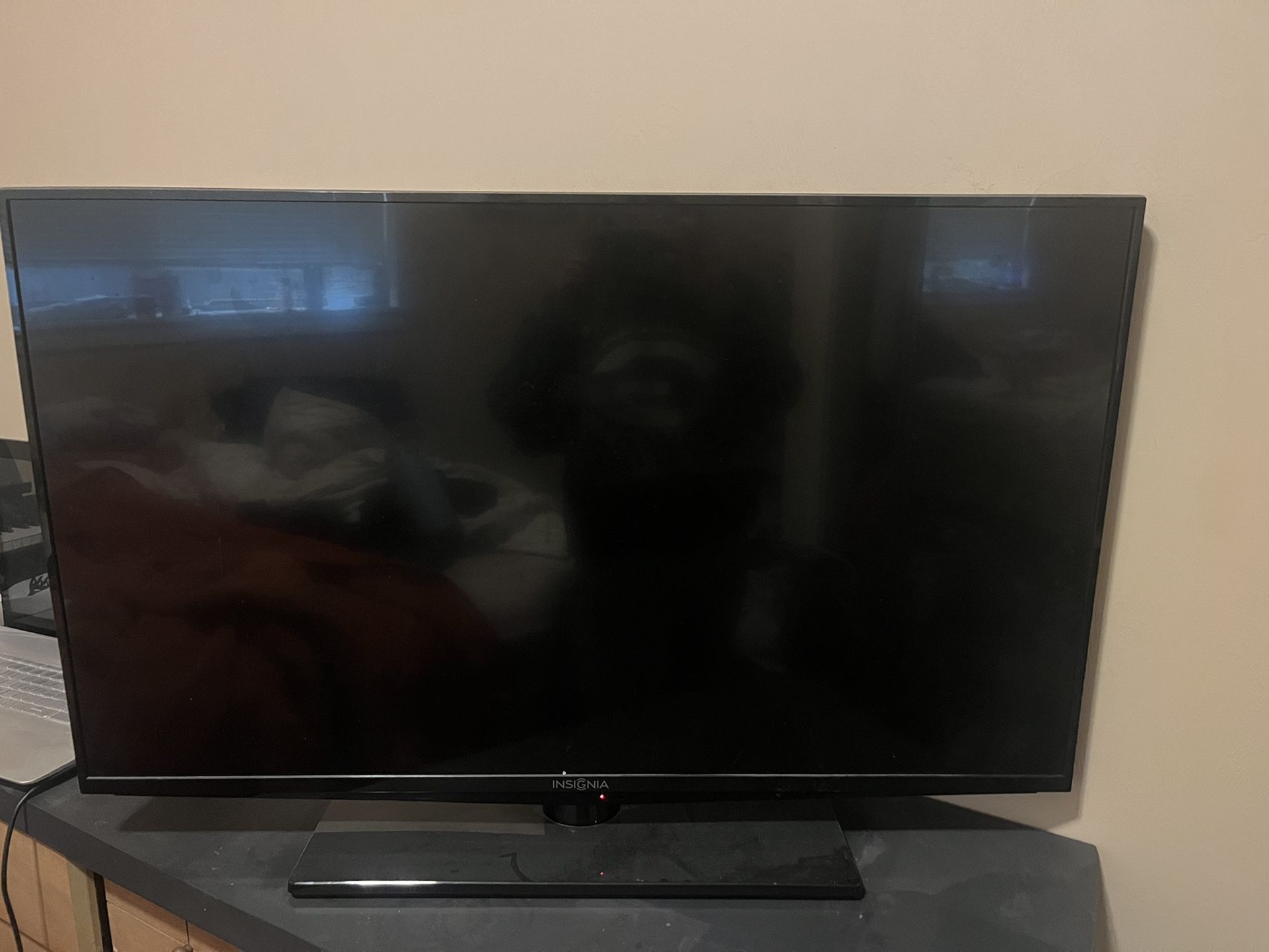 Insignia TV