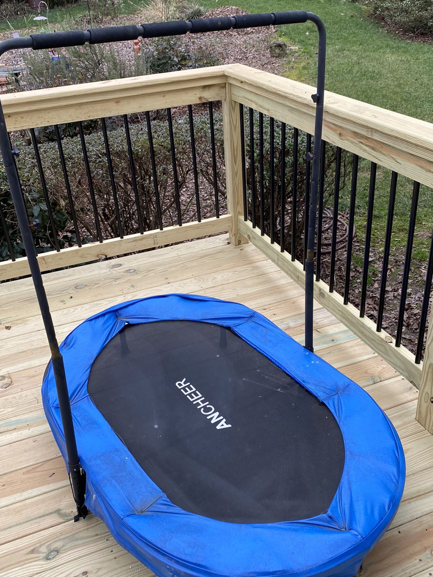 4.6' Foldable Oval Trampoline with Handlebar