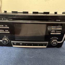 2017 Nissan Altima OEM Stereo 