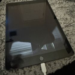 Apple iPad 9th Gen. 64GB, Wi-Fi 10.2  - Cracked Screen - For Parts 