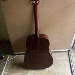 Yamaha Acoustic Guitar