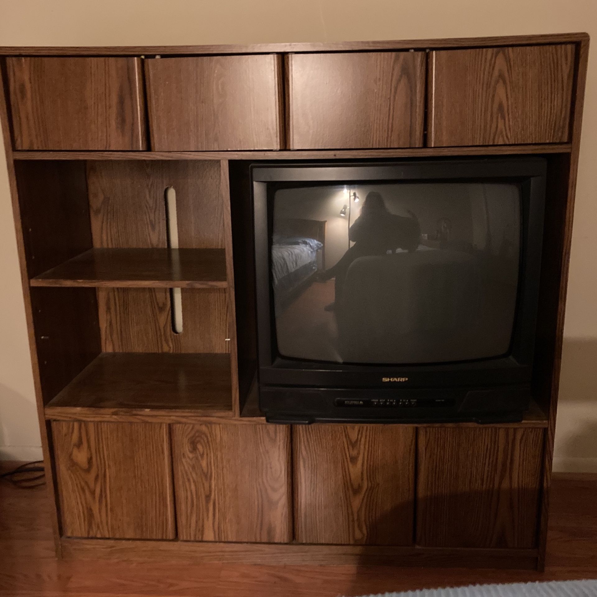 Entertainment center