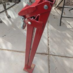 T-post puller fence post puller