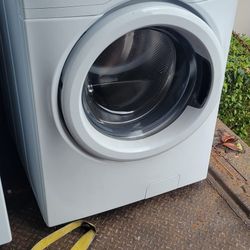 White GE washer 